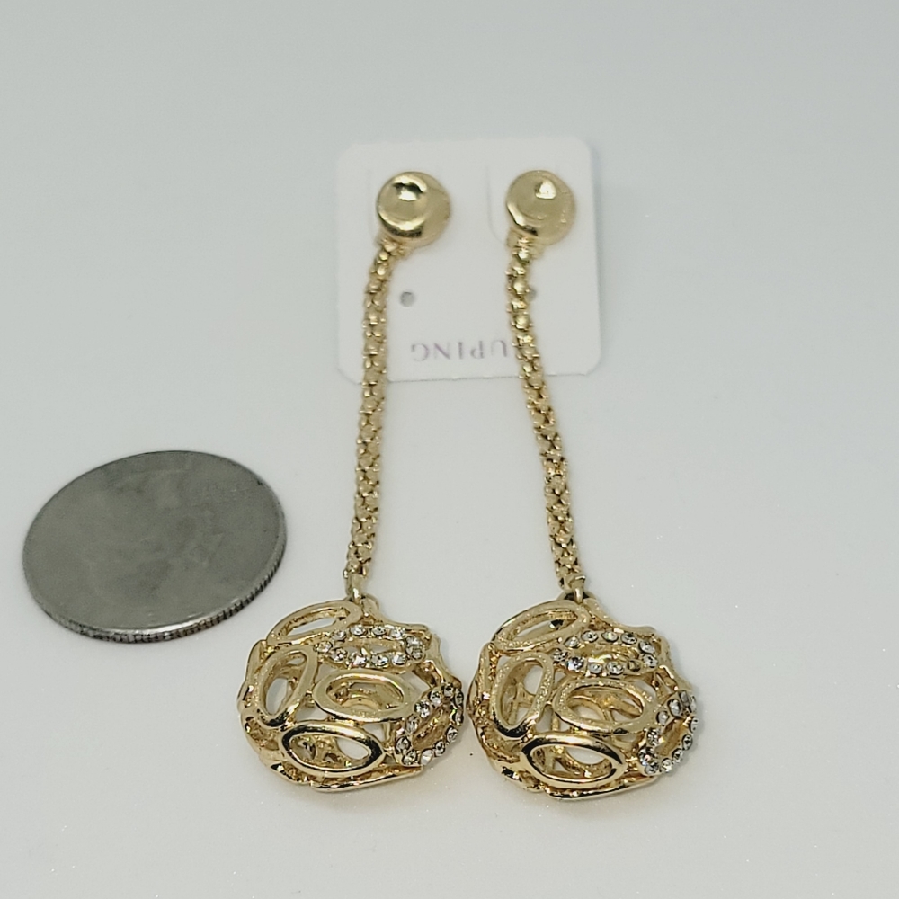 Dangling Earring - Picture 3 of 5